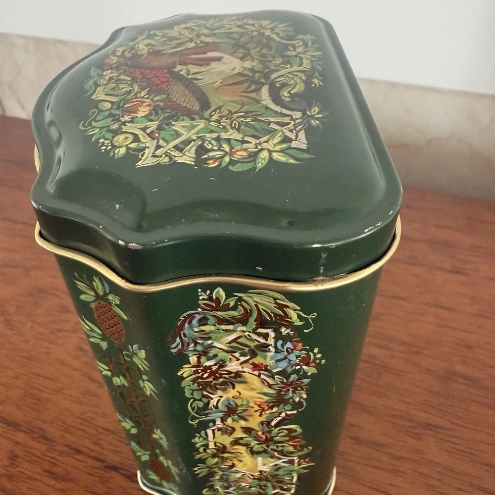 AVON Christmas Tin Canister empty Made in England 1981 Green Christmas Scene VTG